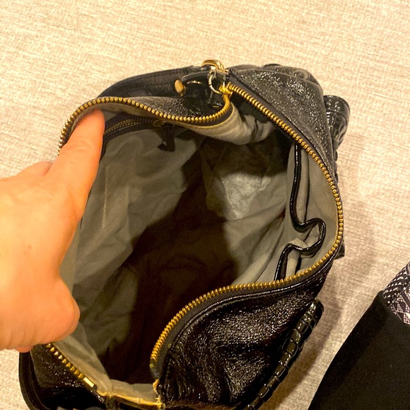 Elliot Luca black 100% leather shoulder bag - Picture 7 of 9